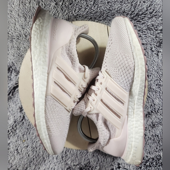 Adidas Ultraboost 5.0 DNA Pink Athletic Running Shoes Women’s Size 8.5 - Picture 6 of 9